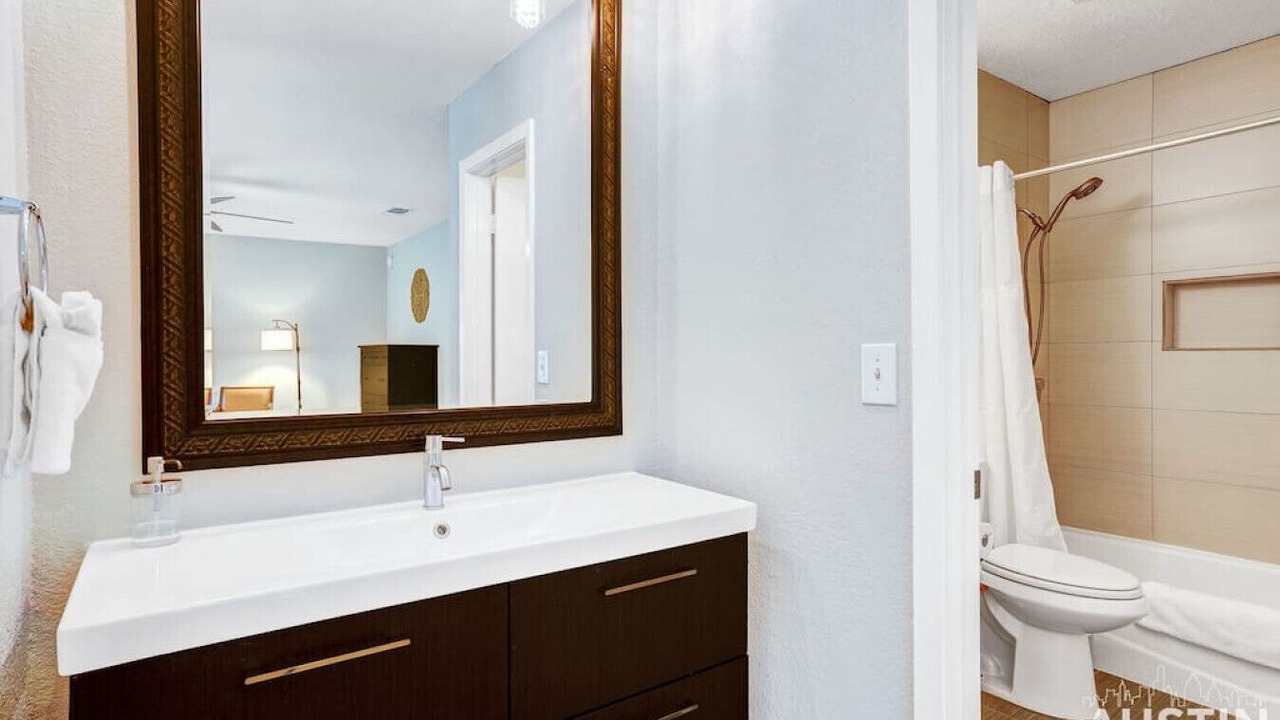 Photo of Bathroom in Barrington Oaks