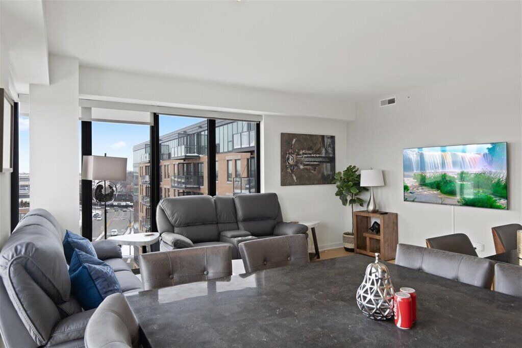 Photo of Livingroom in Evanston