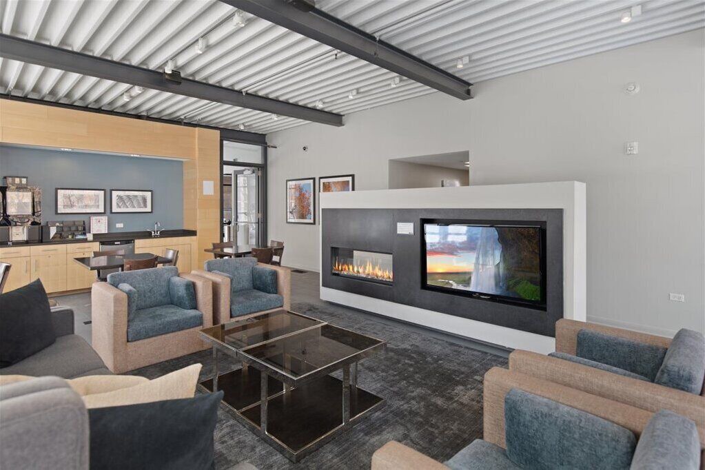 Photo of Livingroom in Evanston
