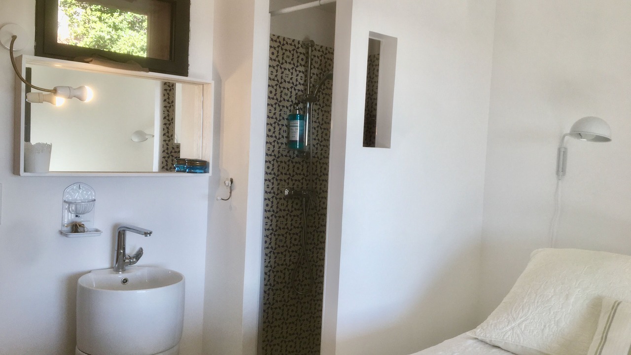 Photo of Bathroom in Arphy