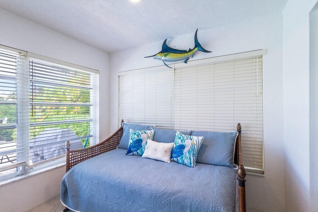 Photo of Others in Coury