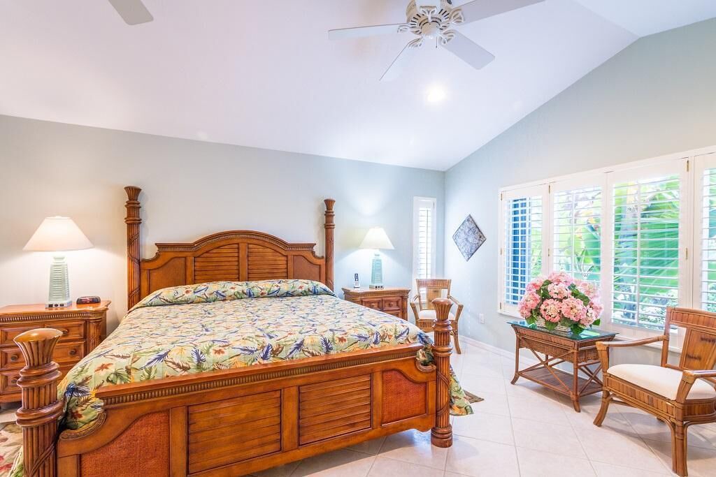 Photo of Others in Coury