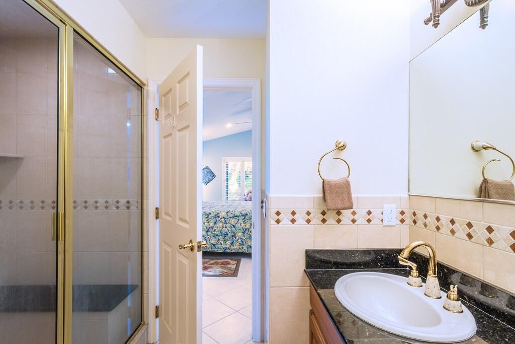 Photo of Others in Coury