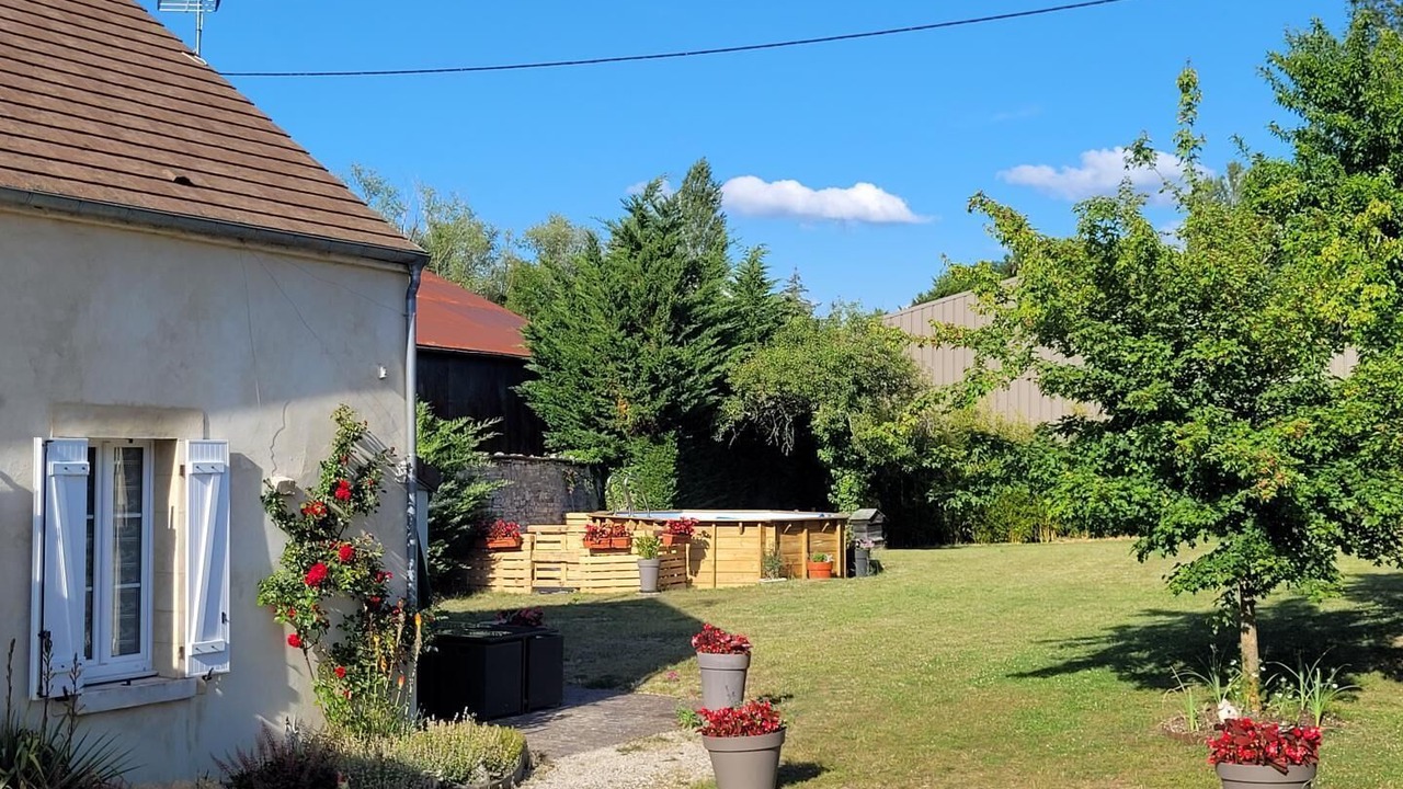 Photo of Outdoor in Noe-les-Mallets