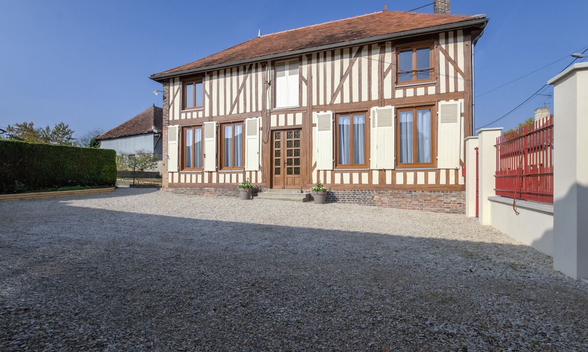 Photo of Outdoor in Pougy