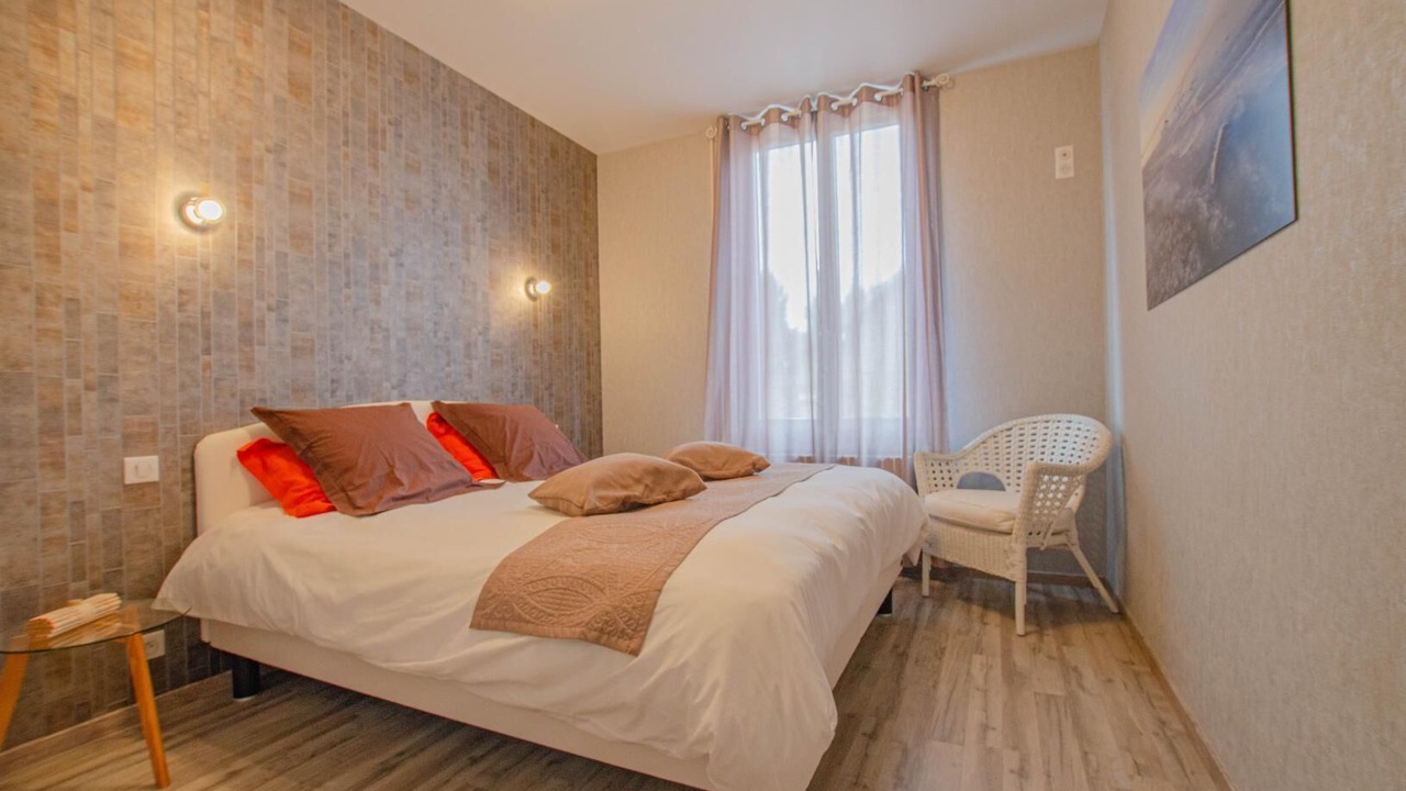 Photo of Bedroom in Pougy