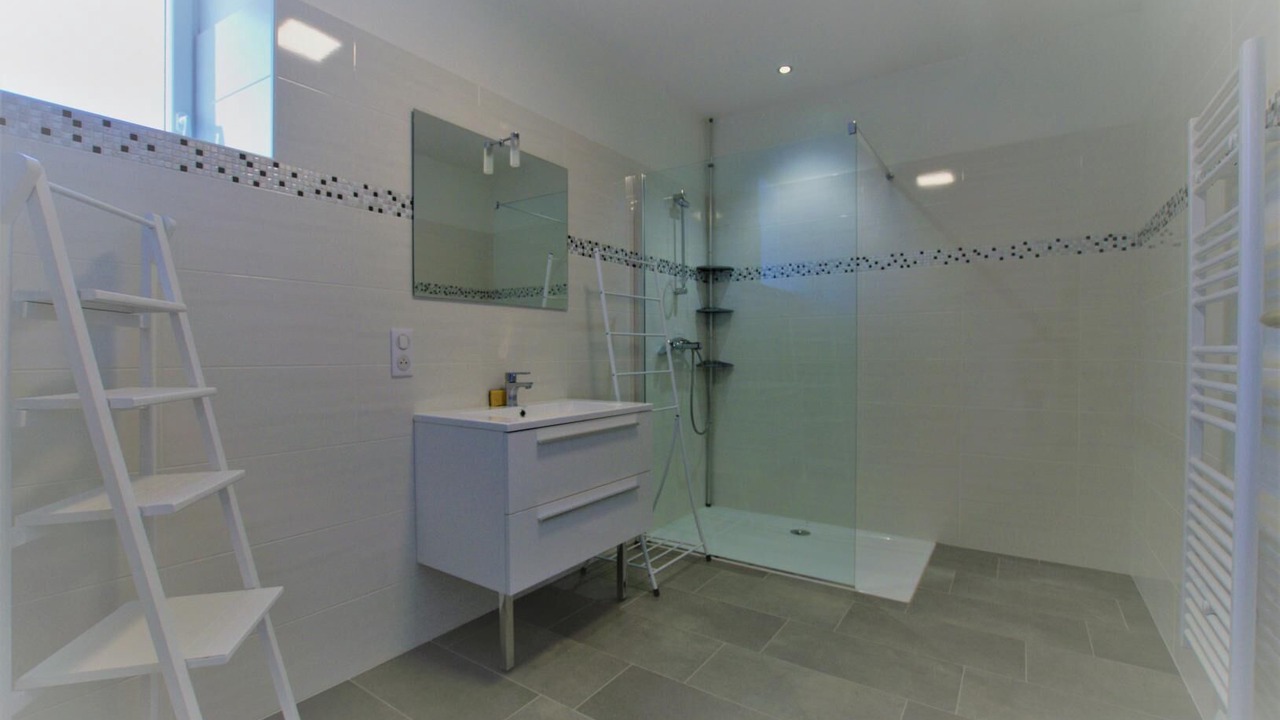 Photo of Bathroom in Saint-Usage