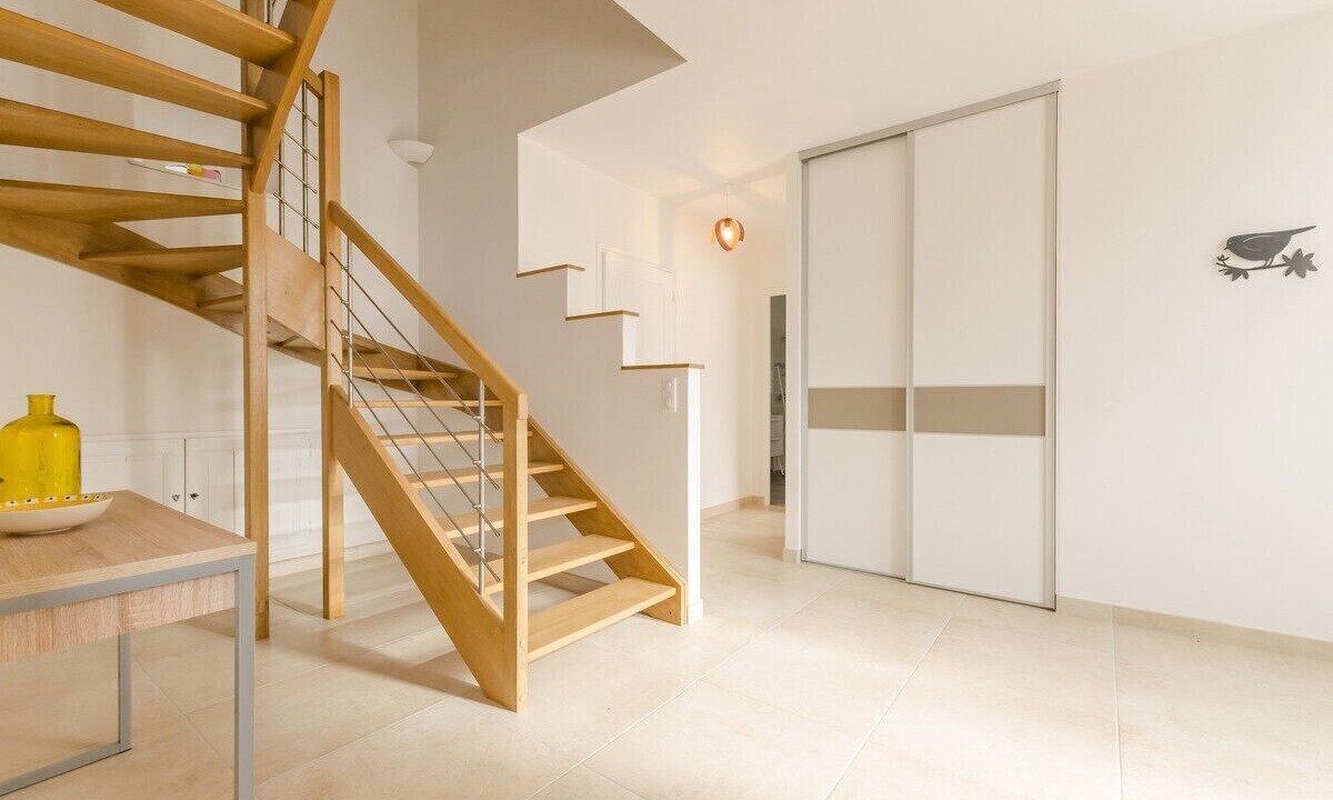 Photo of Others in Saint-Usage