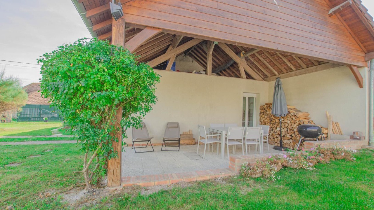 Photo of Outdoor in Le Chene