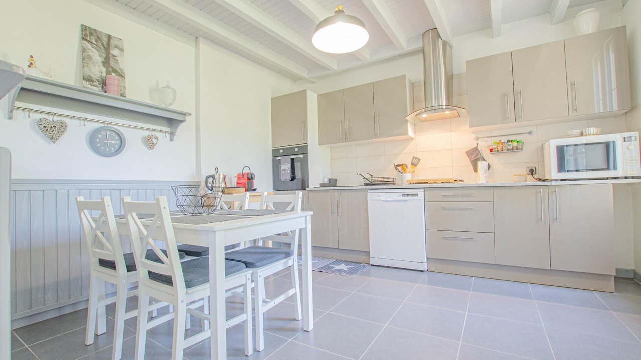 Photo of Others in Le Chene