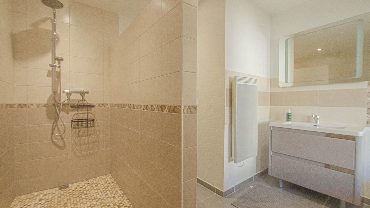 Photo of Bathroom in Le Chene