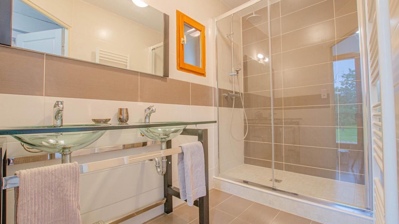 Photo of Bathroom in Villy-en-Trodes