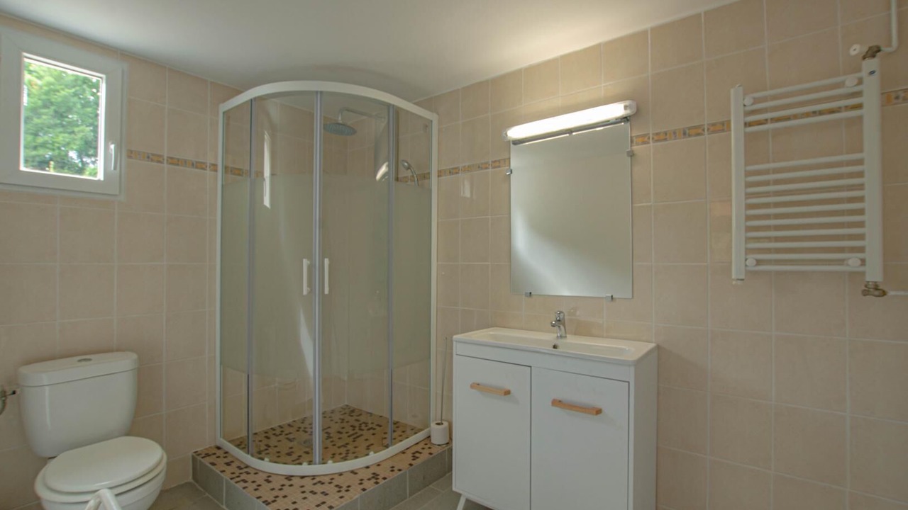 Photo of Bathroom in Boeurs-en-Othe