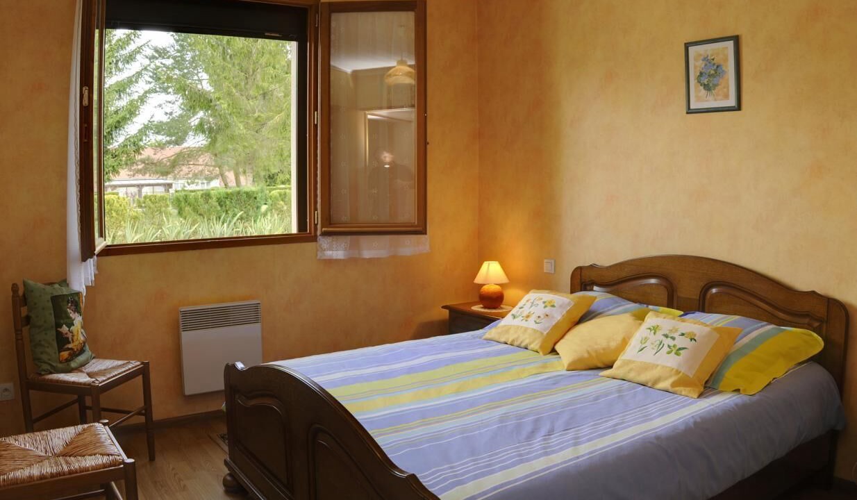 Photo of Bedroom in Rouilly-Sacey