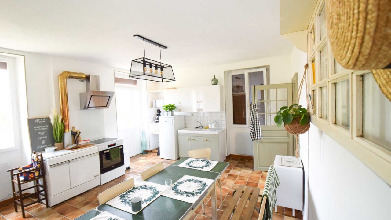 Photo of Kitchen in Celles-sur-Ource