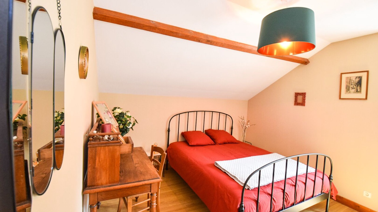 Photo of Bedroom in Celles-sur-Ource