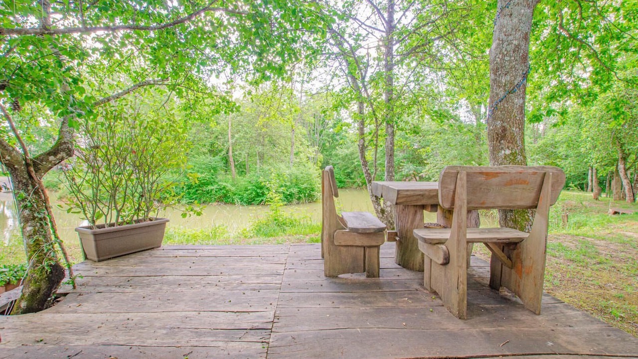 Photo of Outdoor in Chennegy