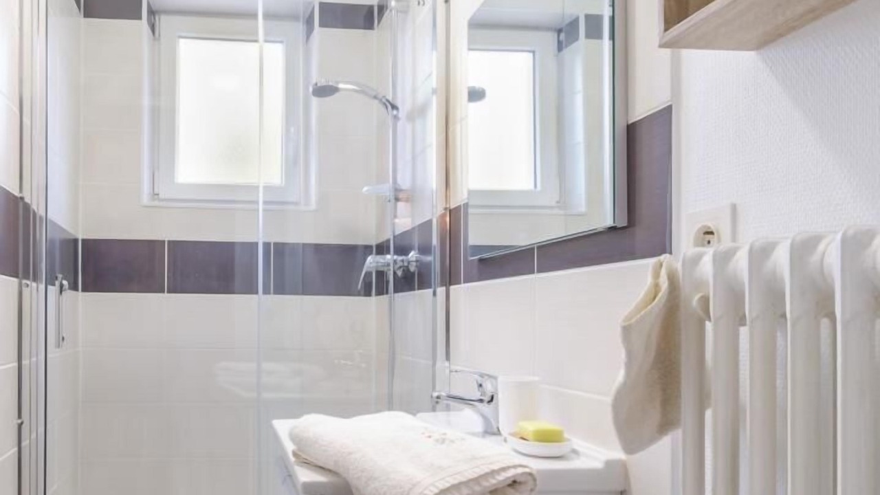 Photo of Bathroom in Yevres-le-Petit