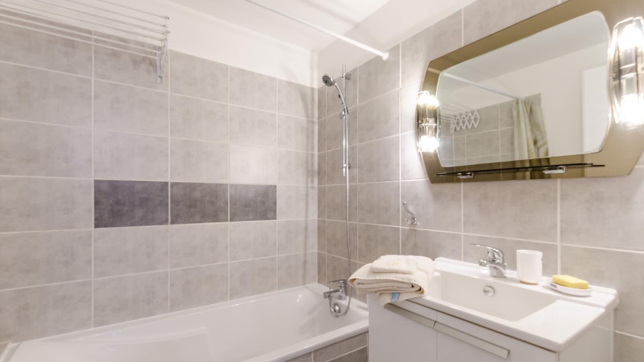 Photo of Bathroom in Yevres-le-Petit