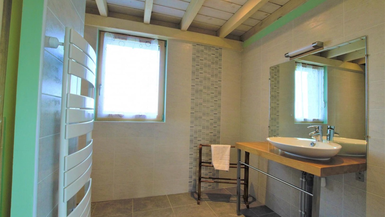 Photo of Bathroom in Laubressel