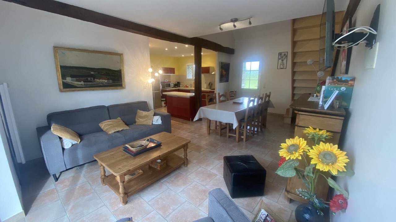 Photo of Livingroom in Messon