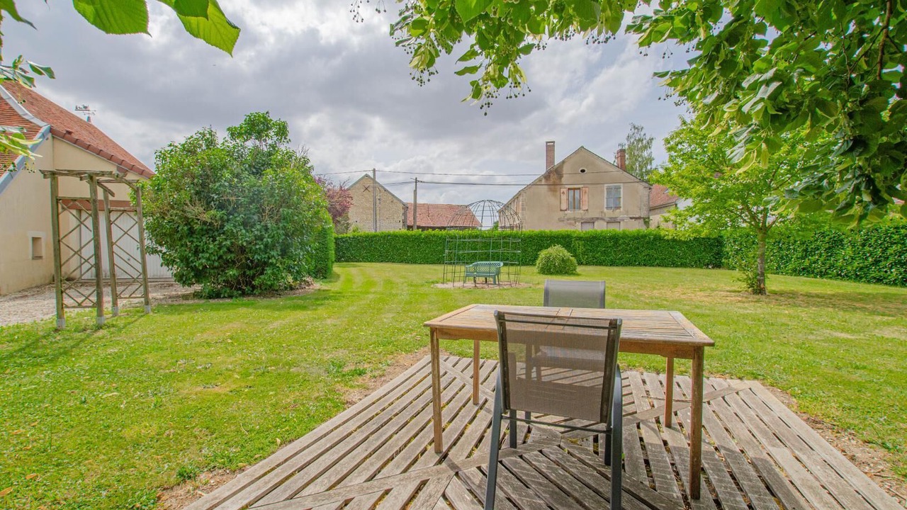 Photo of Outdoor in Montfey