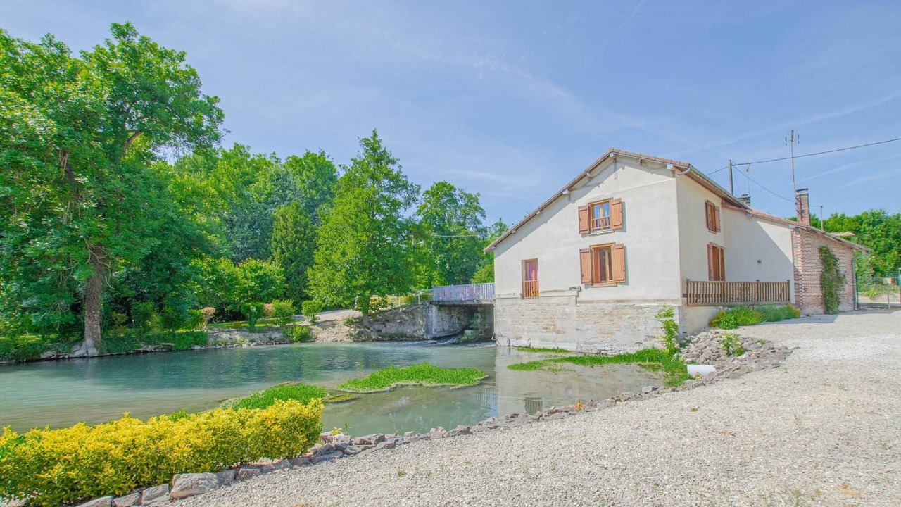 Photo of Outdoor in Lhuitre