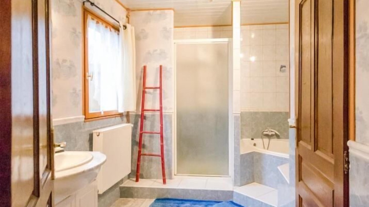 Photo of Bathroom in Lhuitre