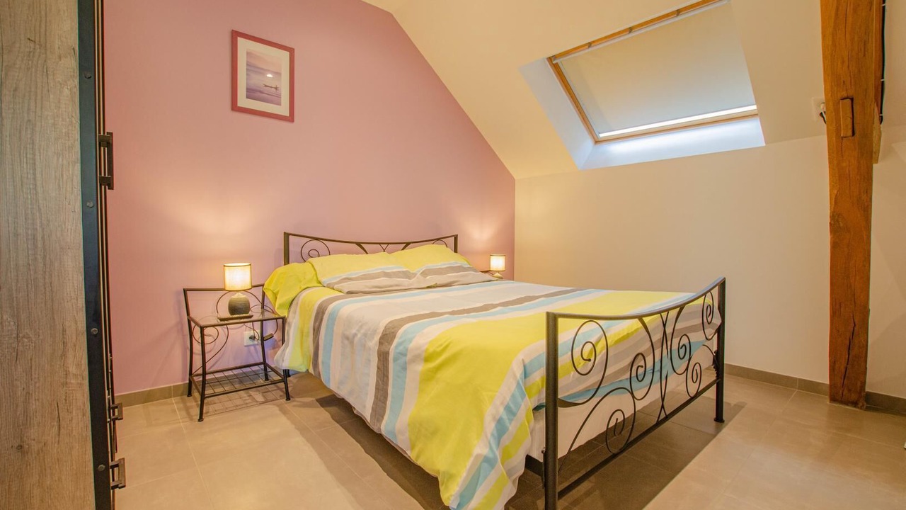 Photo of Bedroom in Fontaine-les-Gres