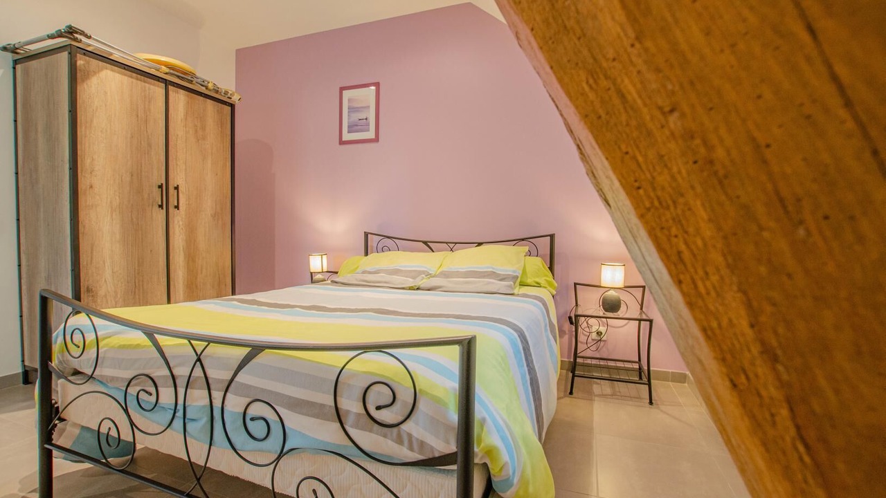 Photo of Bedroom in Fontaine-les-Gres