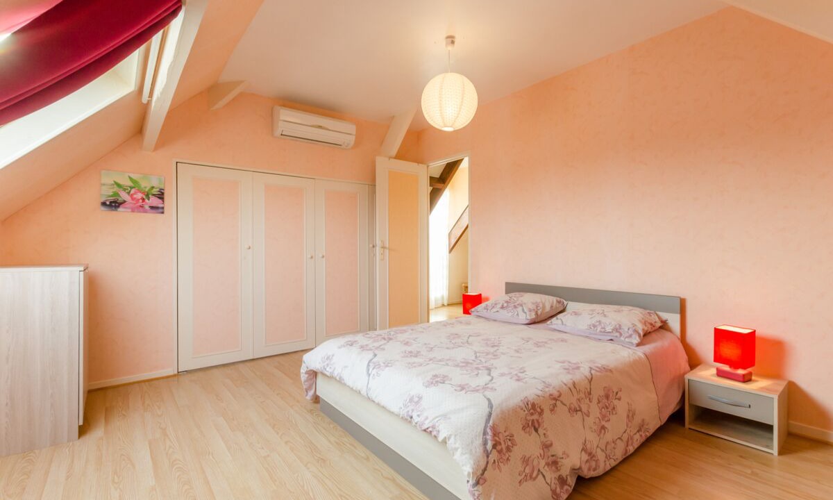 Photo of Bedroom in Fontaine-les-Gres