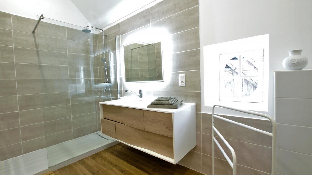 Photo of Bathroom in Jully-sur-Sarce