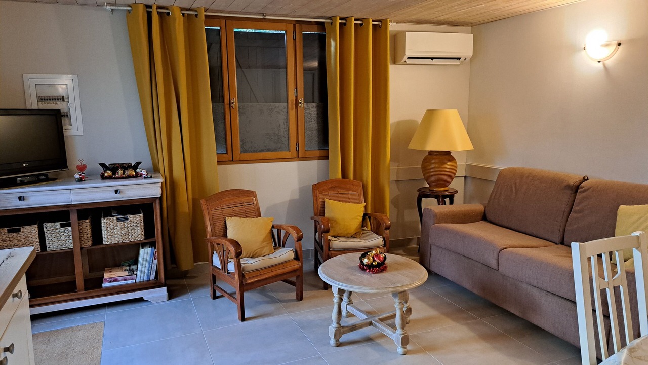 Photo of Livingroom in Bregnier-Cordon