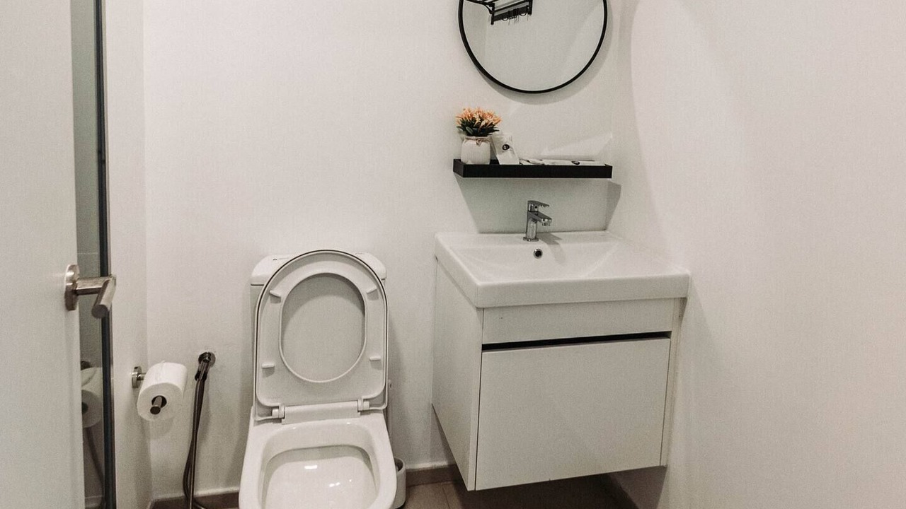 Photo of Bathroom in Maluri