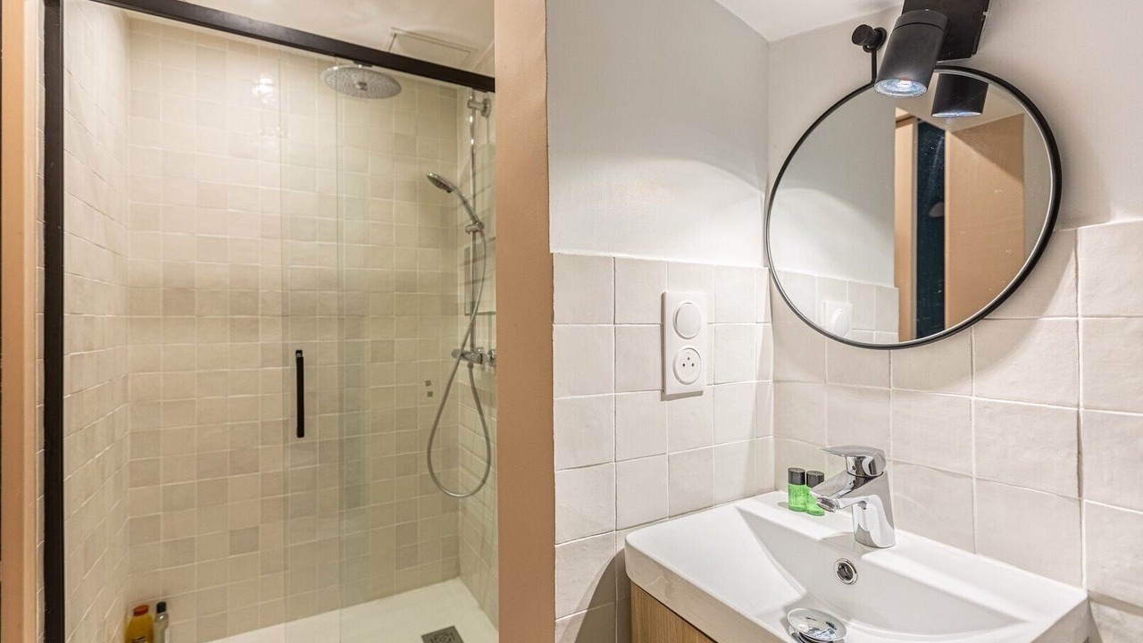 Photo of Bathroom in Chartrons