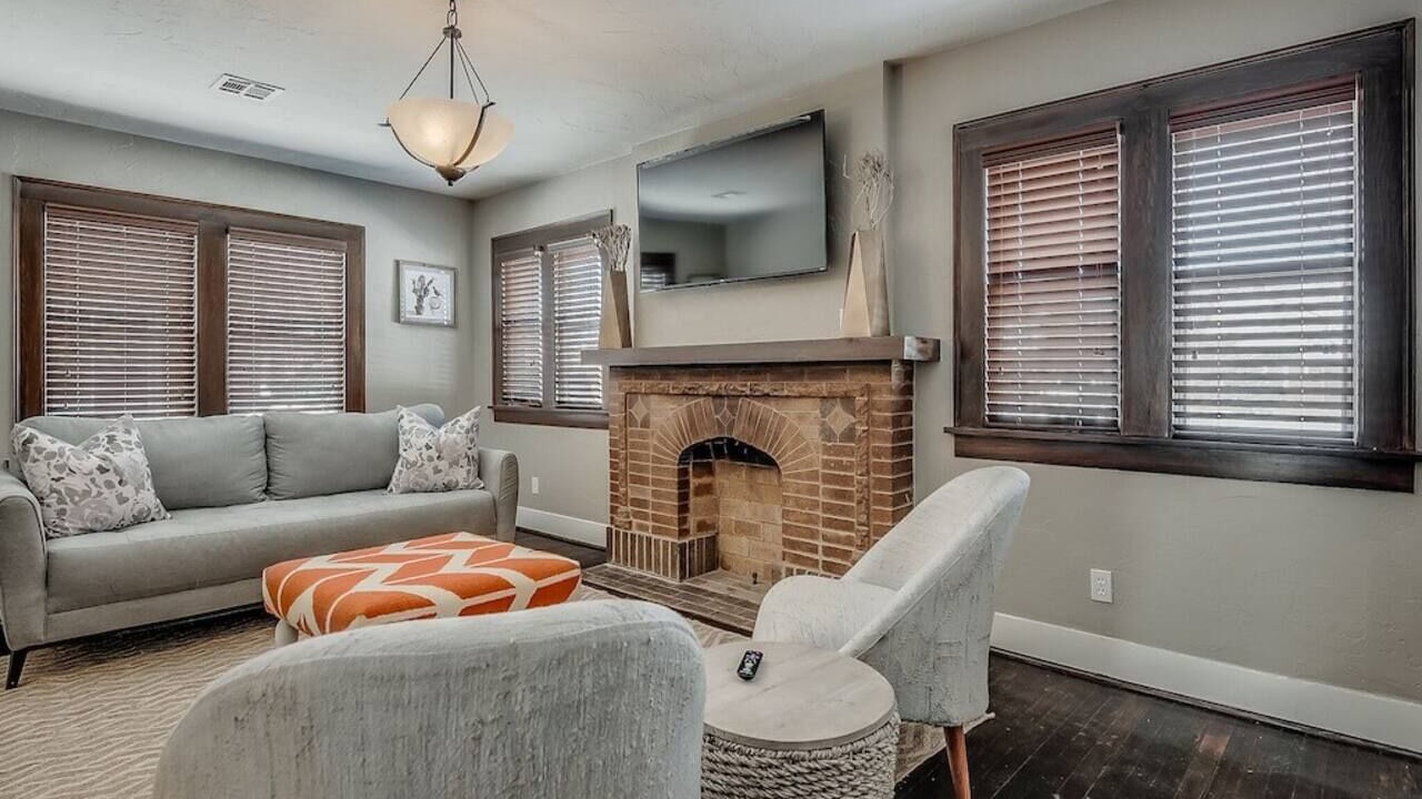 Photo of Livingroom in Crestwood
