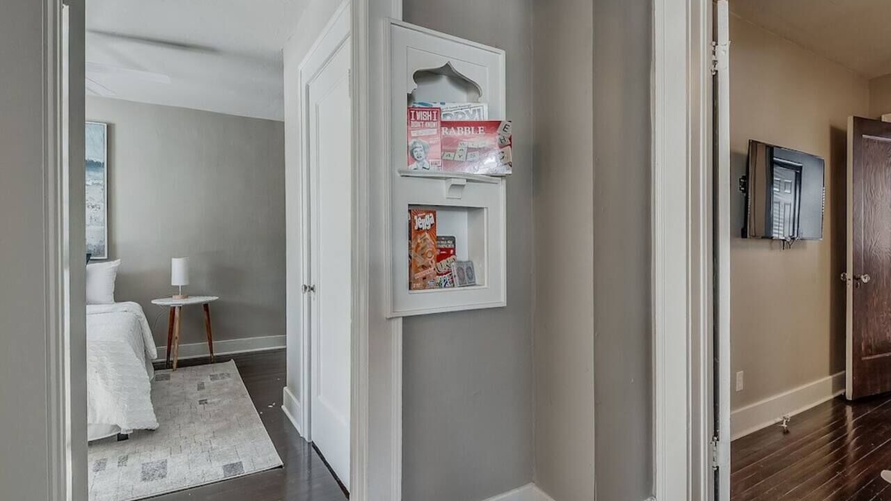 Photo of Bedroom in Crestwood