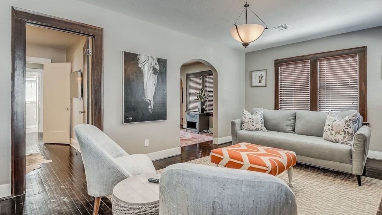 Photo of Livingroom in Crestwood