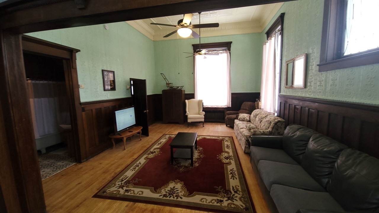 Photo of Livingroom in Corry