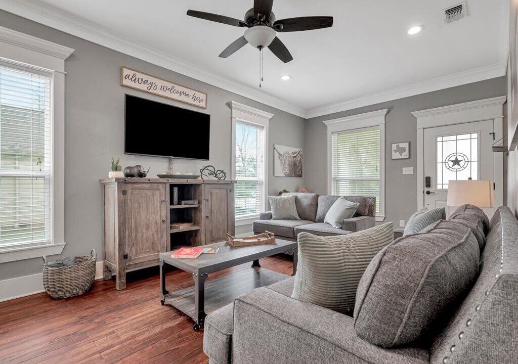 Photo of Livingroom in Nacogdoches