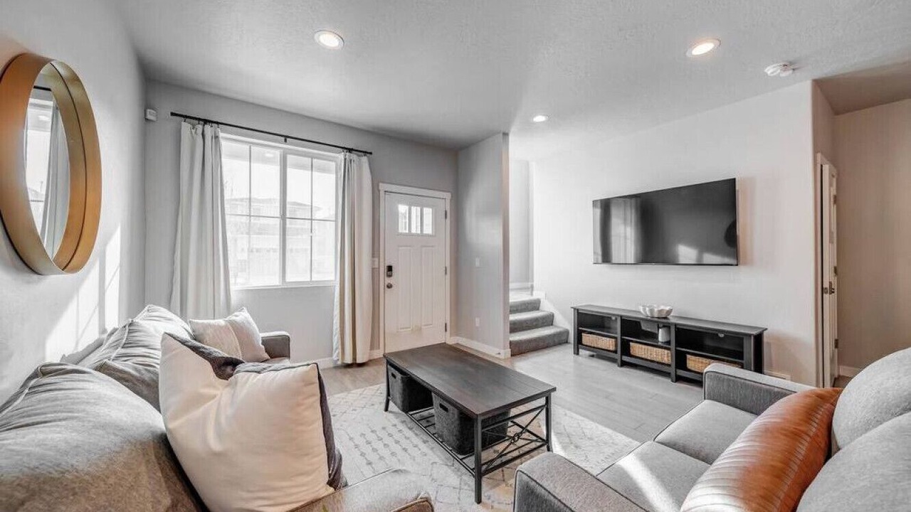 Photo of Livingroom in Bluffdale