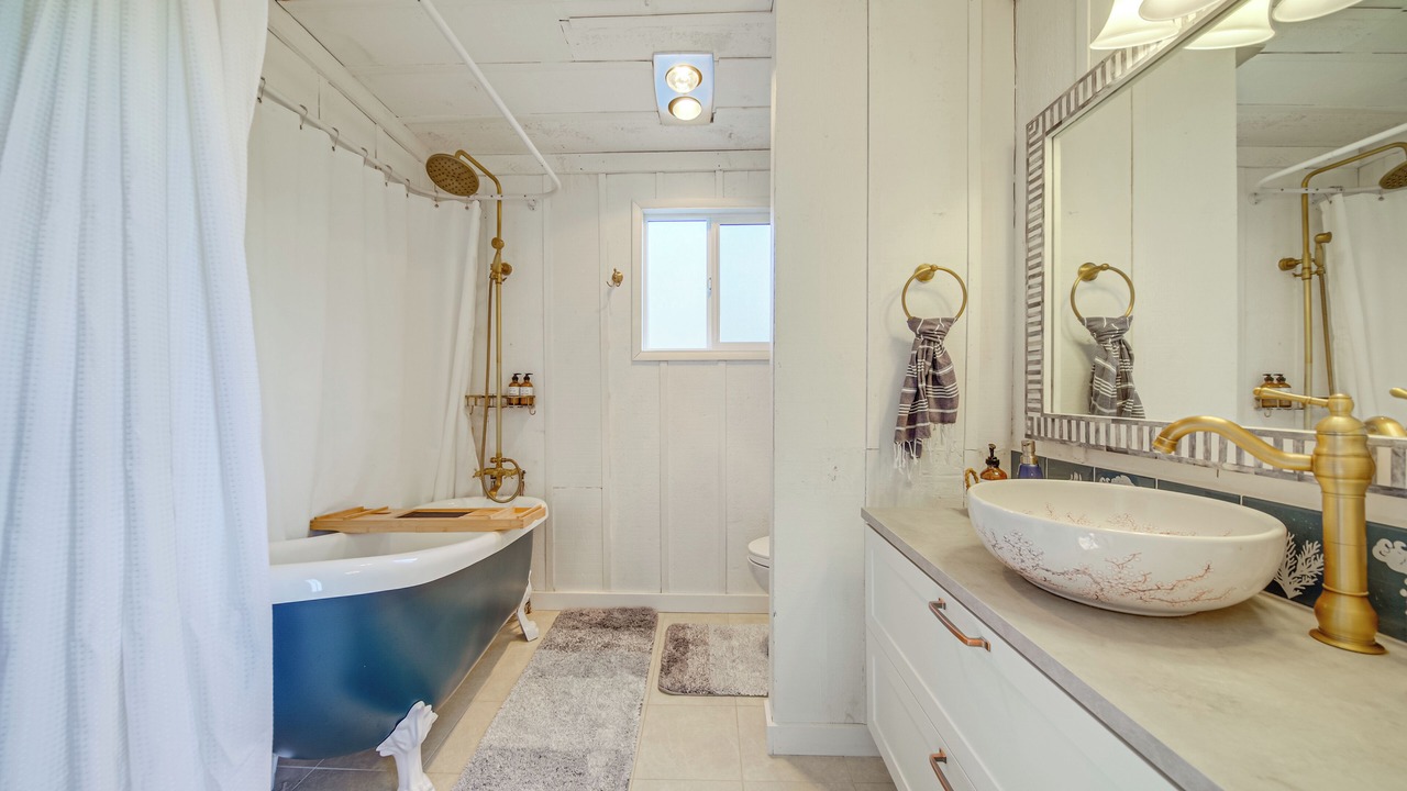 Photo of Bathroom in Langley