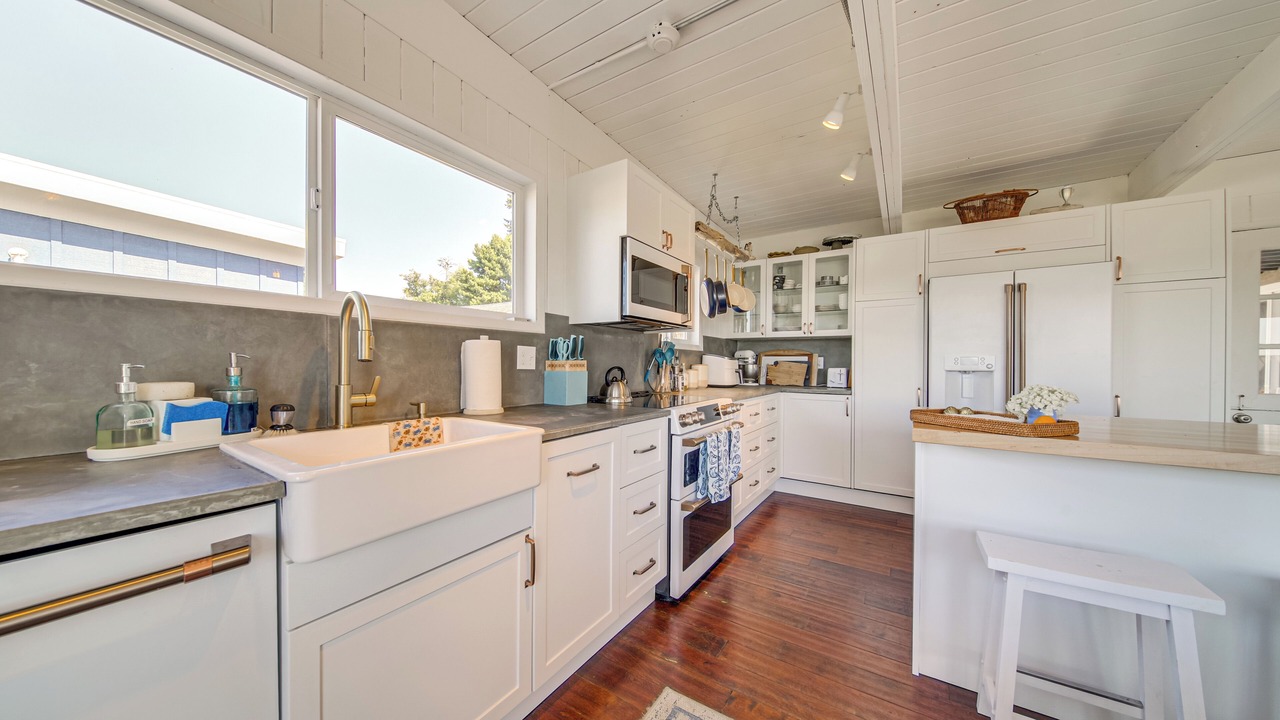 Photo of Kitchen in Langley