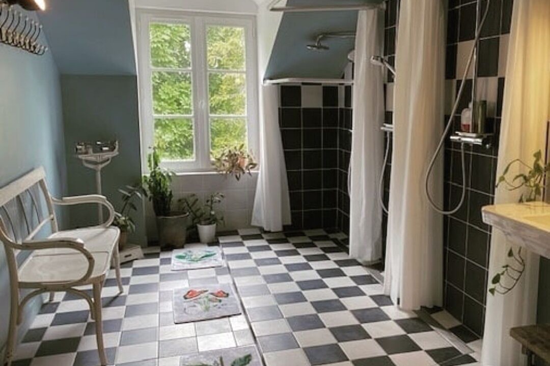 Photo of Bathroom in Acheres-la-Foret