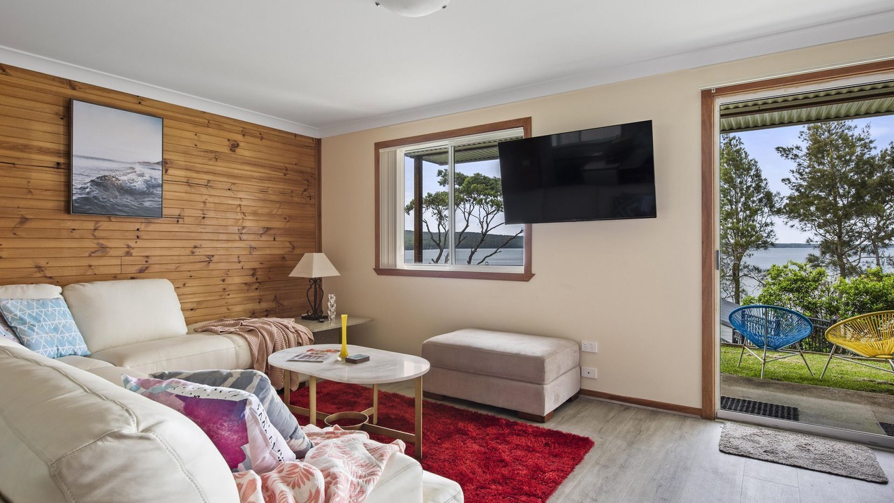 Photo of Livingroom in Erowal Bay