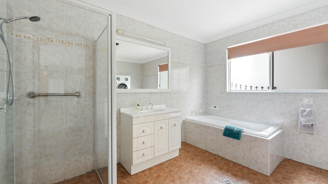 Photo of Bathroom in Erowal Bay