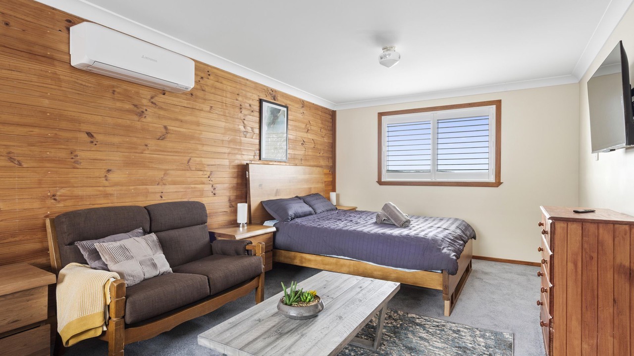 Photo of Bedroom in Erowal Bay