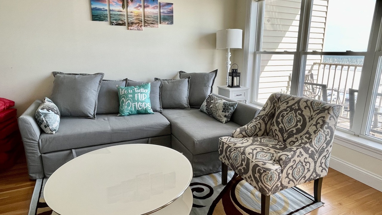 Photo of Livingroom in Hampton