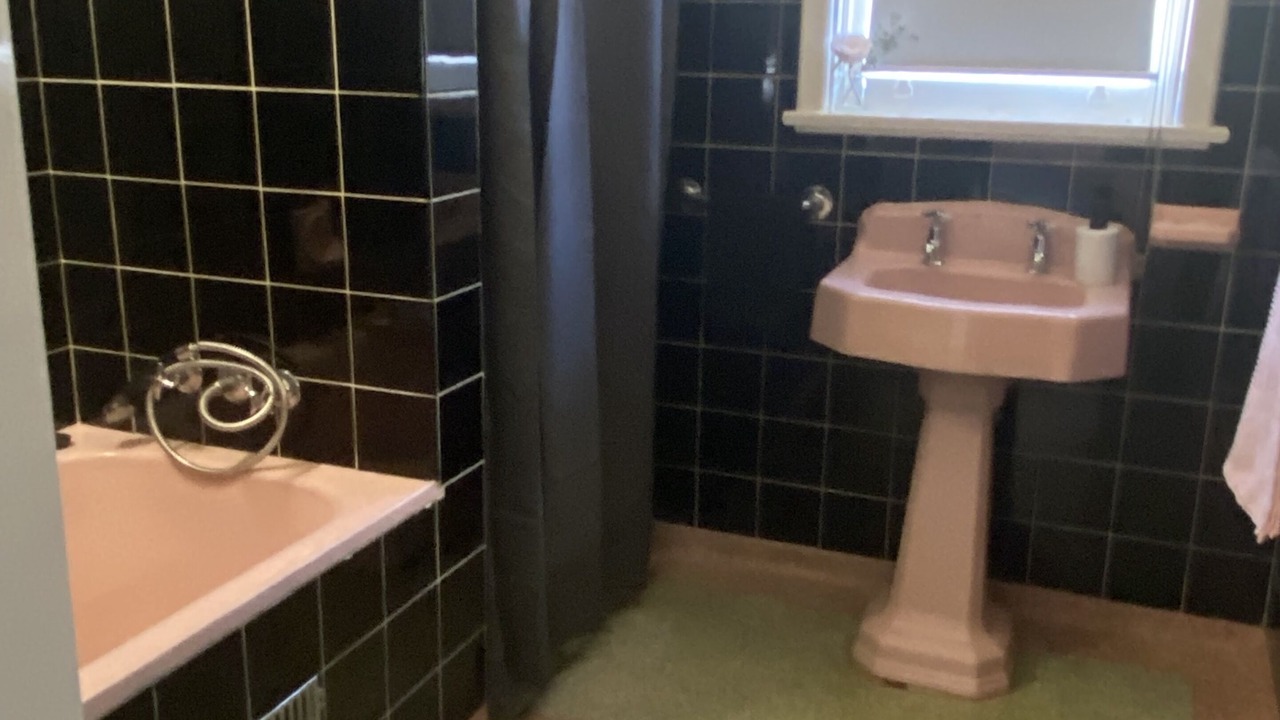 Photo of Bathroom in Broken Hill