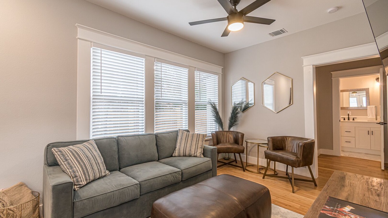 Photo of Livingroom in Southtown
